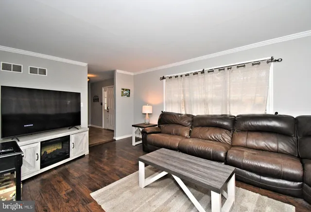 $479,900 | 9 White Oak Road, Fleetwood, PA 19522