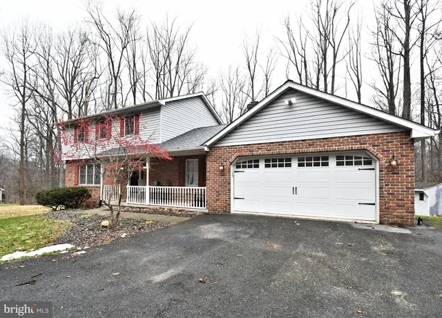 $479,900 | 9 White Oak Road, Fleetwood, PA 19522