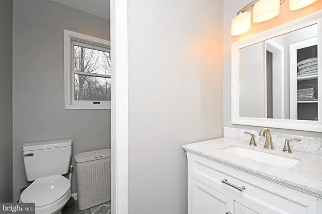 $479,900 | 9 White Oak Road, Fleetwood, PA 19522