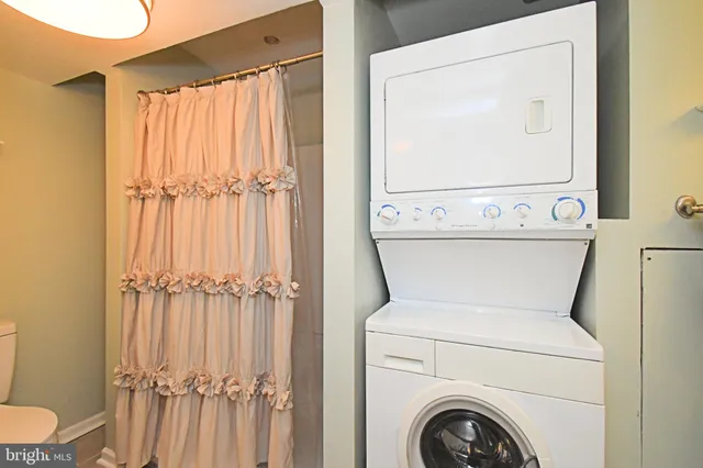 $479,900 | 9 White Oak Road, Fleetwood, PA 19522