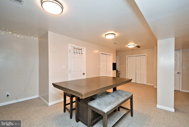 $479,900 | 9 White Oak Road, Fleetwood, PA 19522