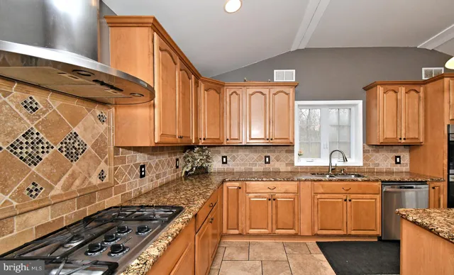 $479,900 | 9 White Oak Road, Fleetwood, PA 19522