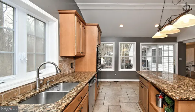 $479,900 | 9 White Oak Road, Fleetwood, PA 19522