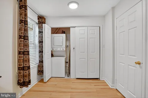 $699,900 | 10419 Courthouse Drive, Fairfax, VA 22030