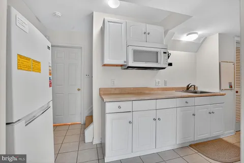 $699,900 | 10419 Courthouse Drive, Fairfax, VA 22030