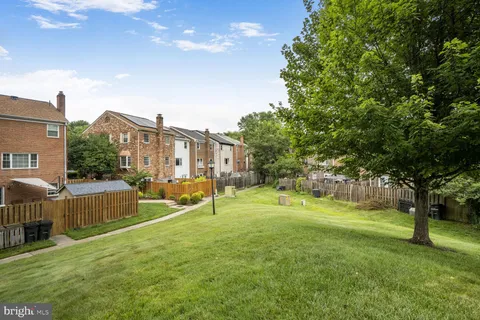 $699,900 | 10419 Courthouse Drive, Fairfax, VA 22030