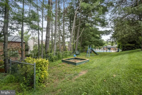 $699,900 | 10419 Courthouse Drive, Fairfax, VA 22030