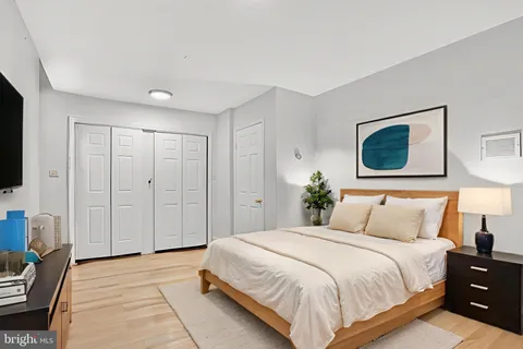 $699,900 | 10419 Courthouse Drive, Fairfax, VA 22030