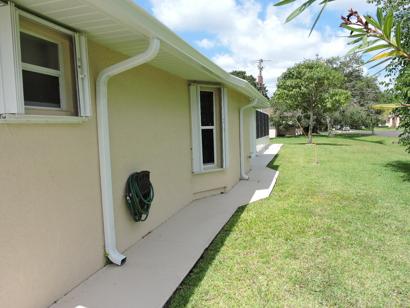 2318 Southeast Pinero Road Port St. Lucie, FL 34952 - Photo 5 of 24 DSCN2296
