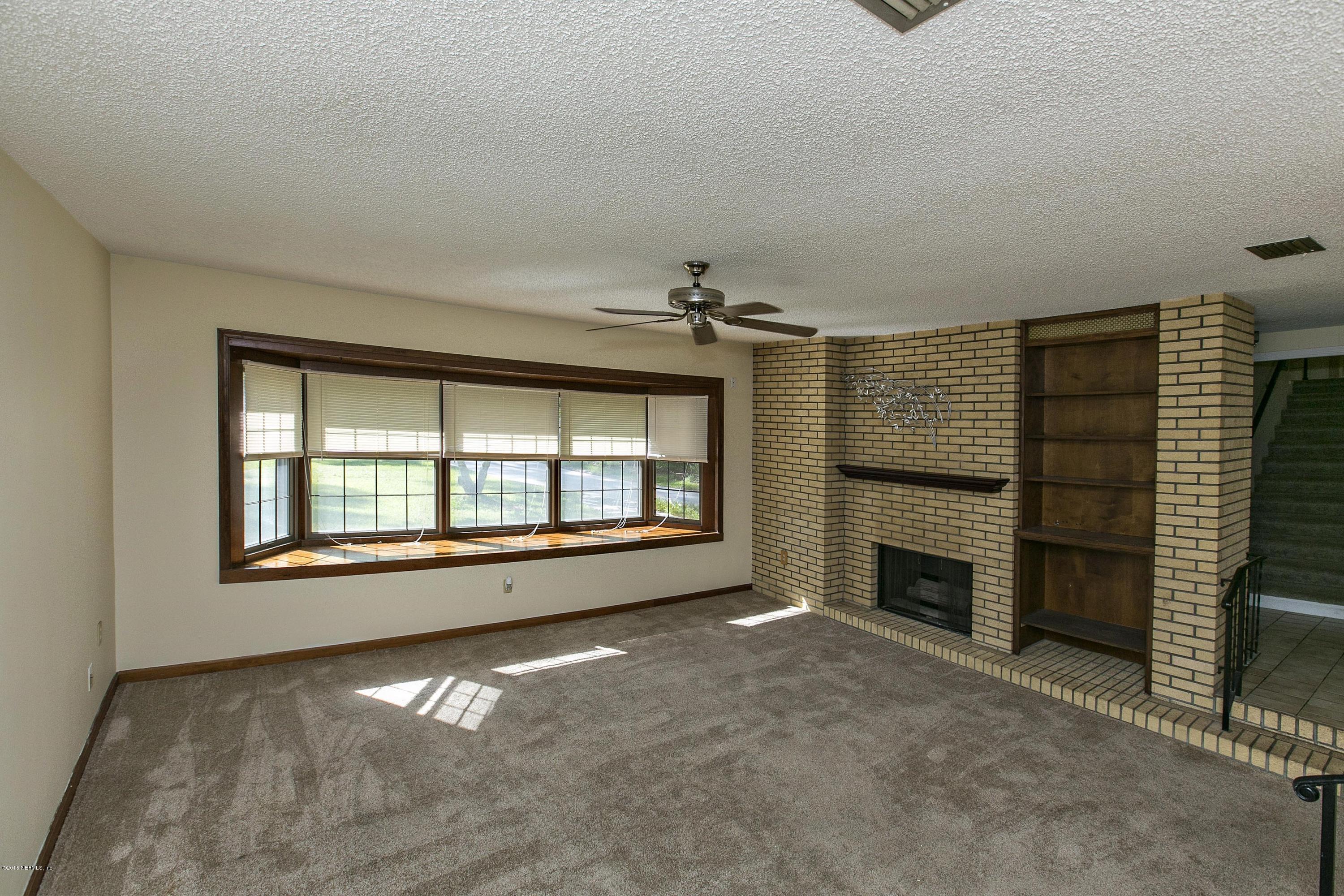 2730 Jewell Road Jacksonville, FL 32216 - Photo 9 of 29 Living Room