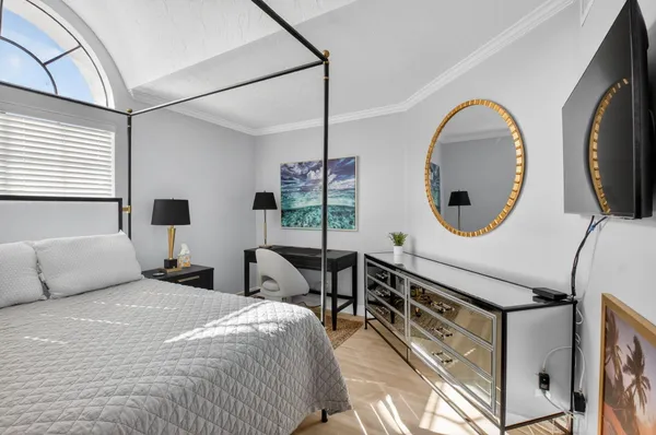 $9,500 | 7455 Glendevon Lane, Unit 206, Delray Beach, FL 33446