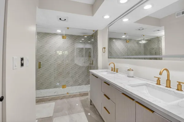 $9,500 | 7455 Glendevon Lane, Unit 206, Delray Beach, FL 33446