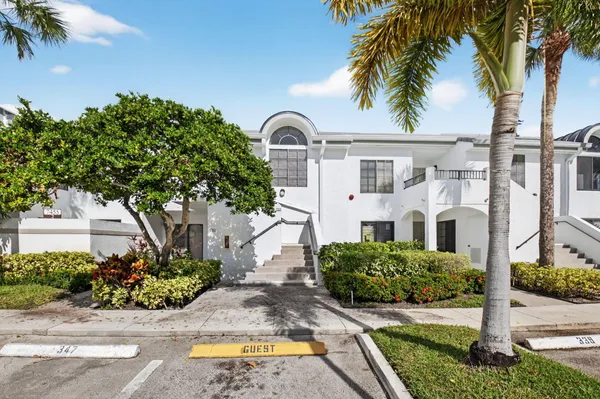 $9,500 | 7455 Glendevon Lane, Unit 206, Delray Beach, FL 33446