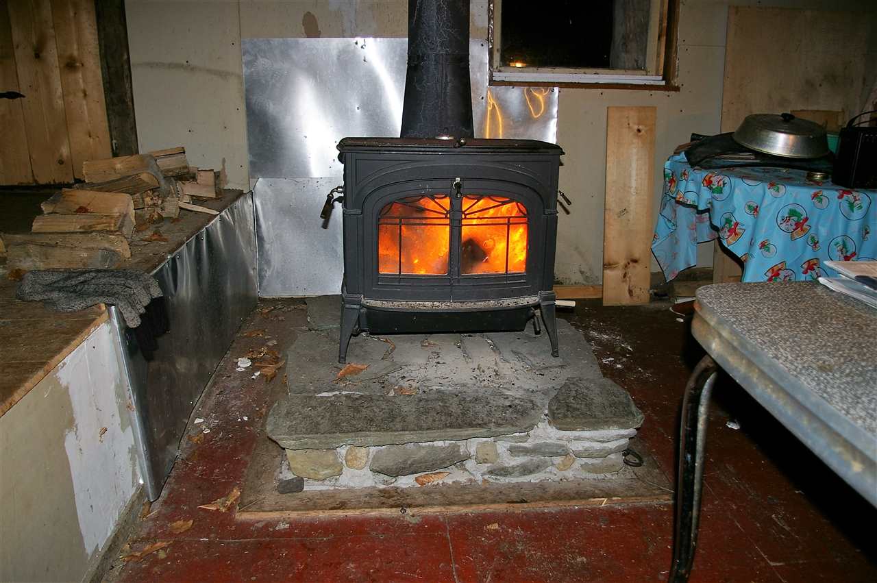 240 Merrill Farm Road Roxbury, VT 05669 - Photo 3 of 4