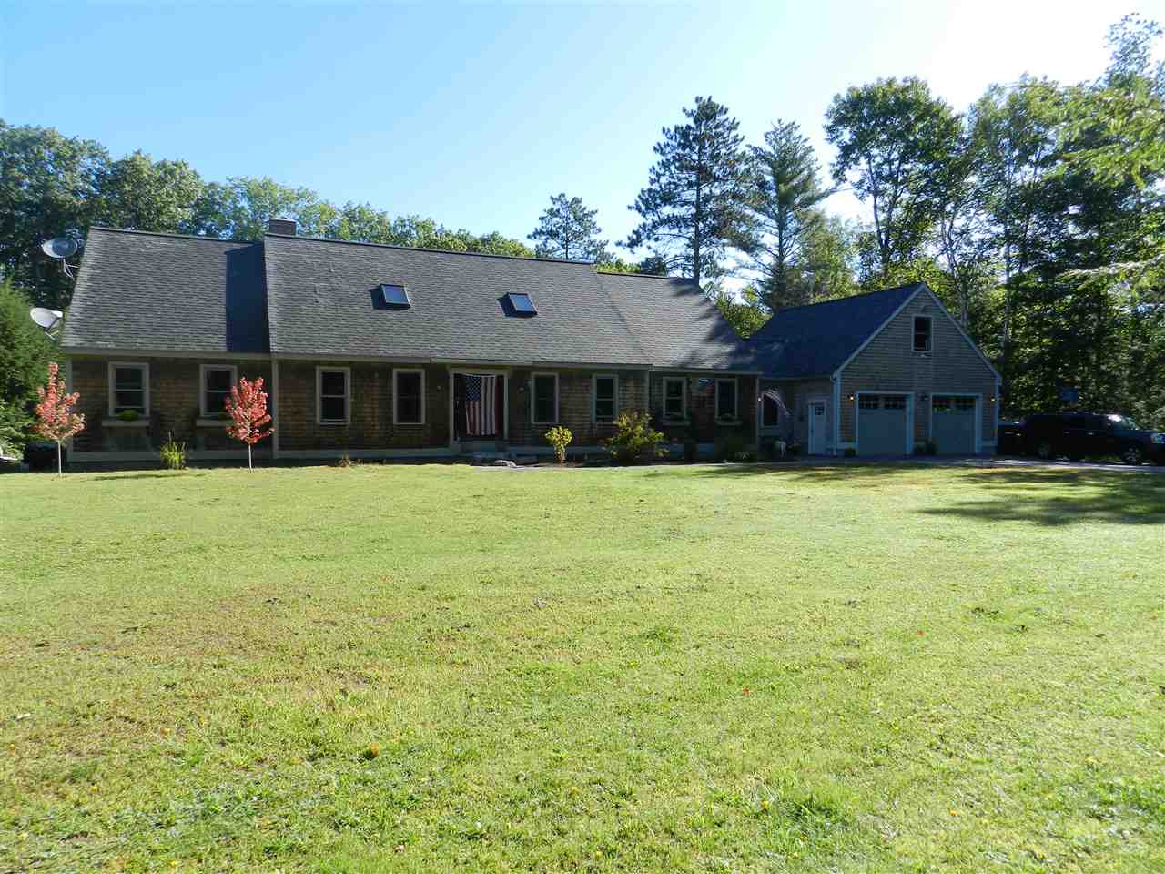 340 Wentworth Road Brookfield, NH 03872 - Photo 2 of 2