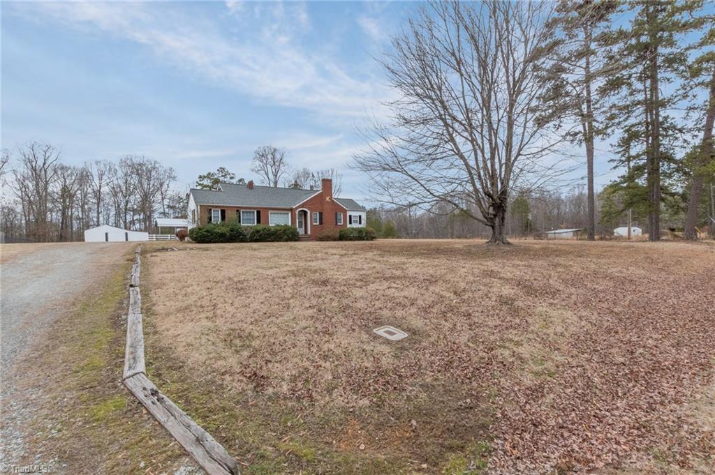 2581 Rowe Road Lexington, NC 27295 - Photo 3 of 27 Gallery Image 3