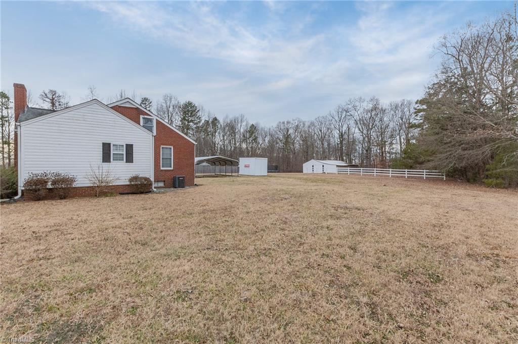 2581 Rowe Road Lexington, NC 27295 - Photo 5 of 27 Gallery Image 5