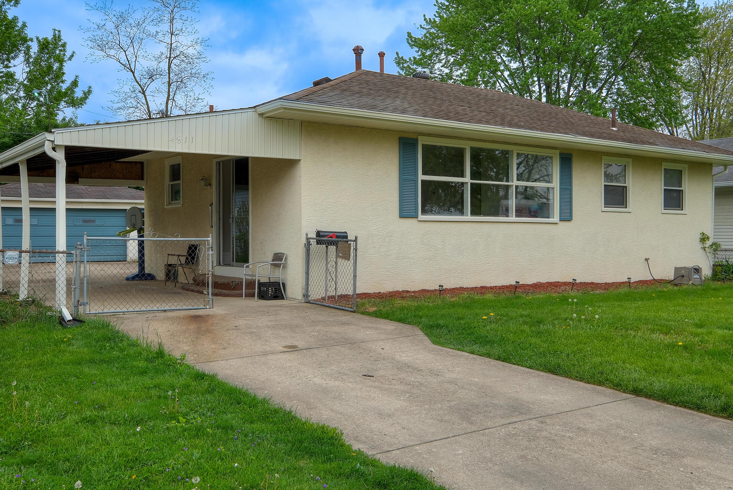 4611 Ludington Road Columbus, OH 43227 - Photo 4 of 27 Front Exterior