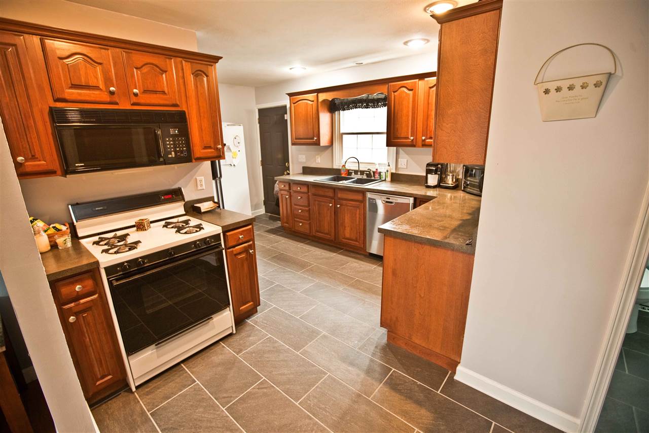 10133 Jefferson Road Osceola, IN 46561 - Photo 3 of 18 Gallery Image 3