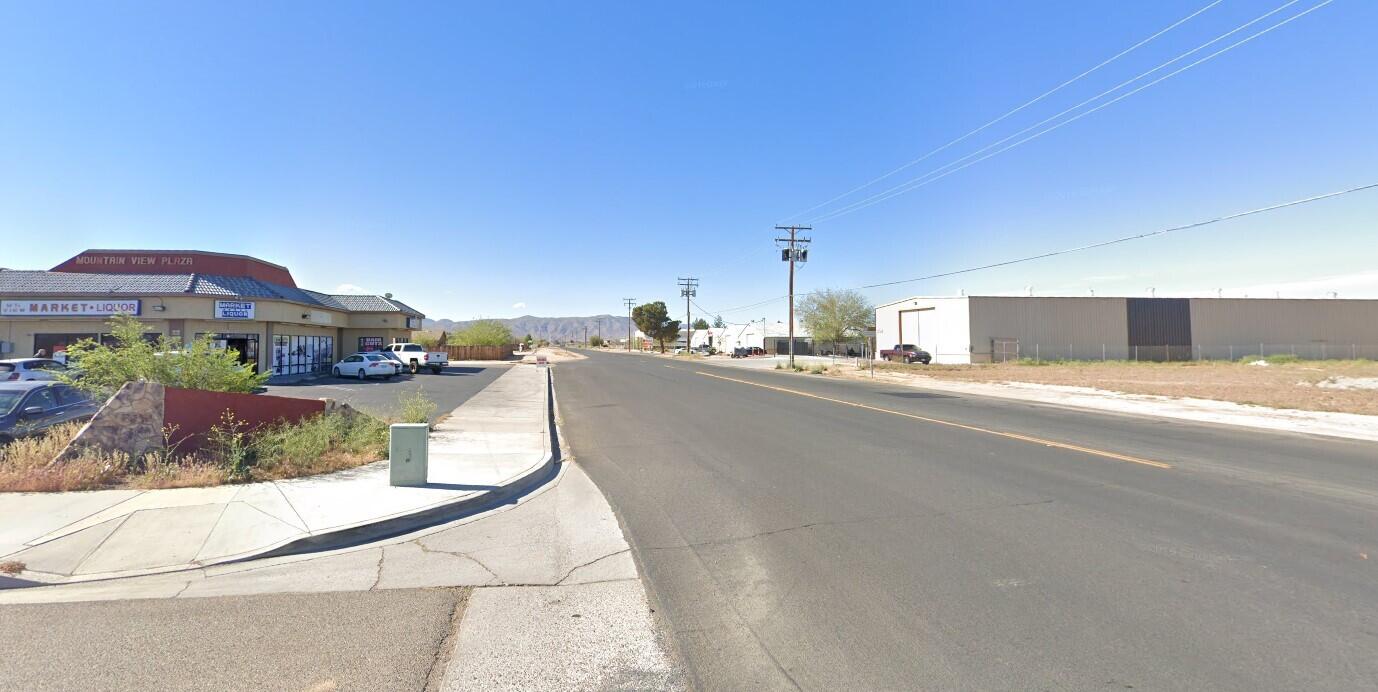 13630 Central Road Apple Valley, CA 92308 - Photo 8 of 17 308738206 street south