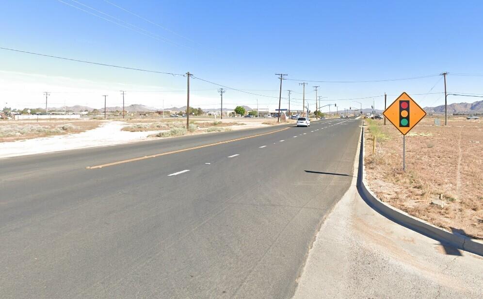 13630 Central Road Apple Valley, CA 92308 - Photo 9 of 17 308738206 street north