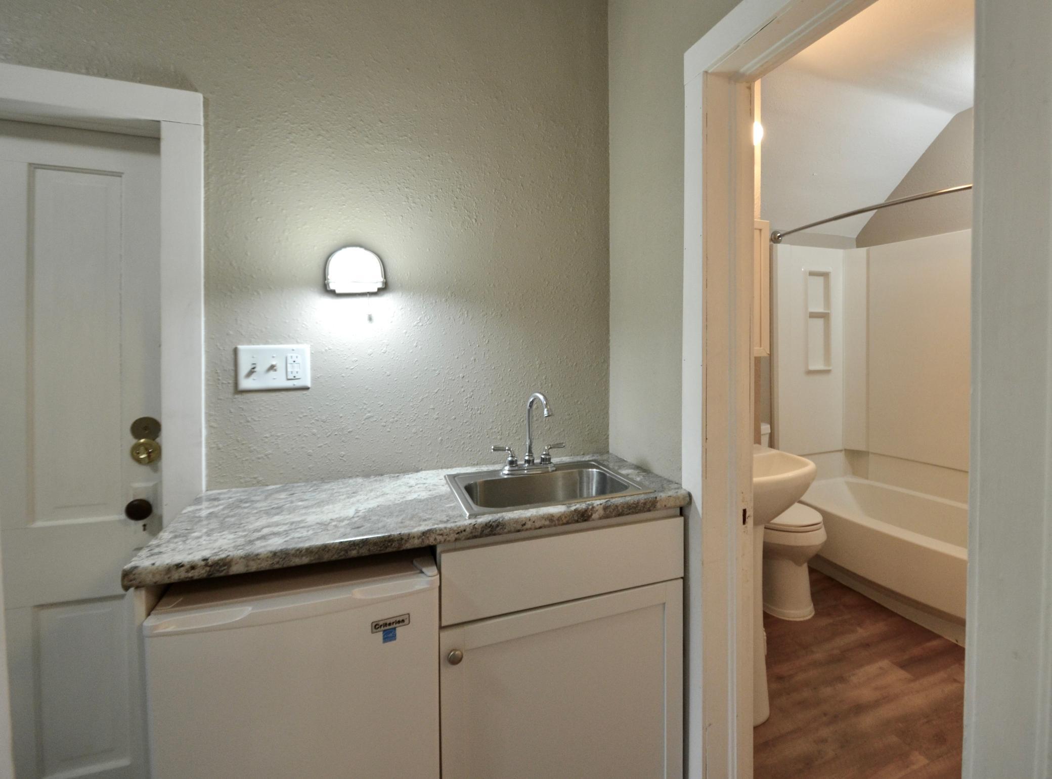 910 7th Street North Fargo, ND 58102 - Photo 24 of 40