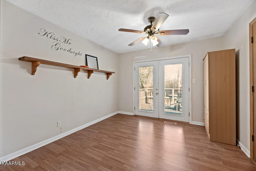 4314 Hayes Road Knoxville, TN 37912 - Photo 11 of 16 Hyns4314 (27)
