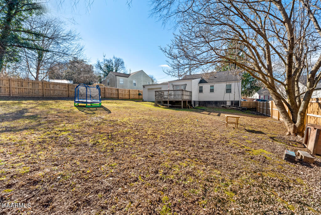 4314 Hayes Road Knoxville, TN 37912 - Photo 16 of 16 Hyns4314 (54)
