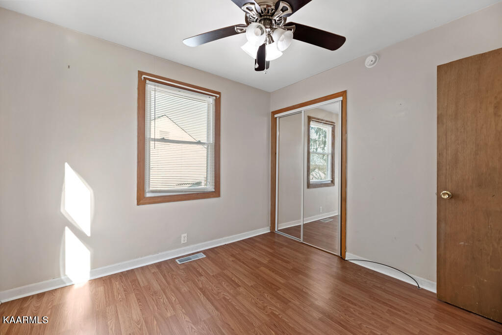 4314 Hayes Road Knoxville, TN 37912 - Photo 5 of 16 Hyns4314 (9)