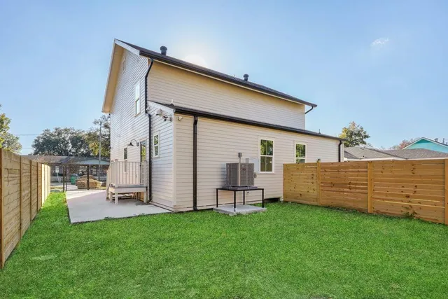 $2,200 | 2016 Toledano Street, Unit B, Kenner, LA 70062