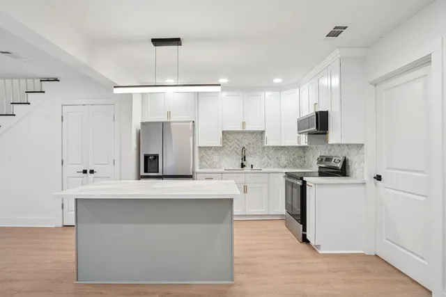 $2,200 | 2016 Toledano Street, Unit B, Kenner, LA 70062