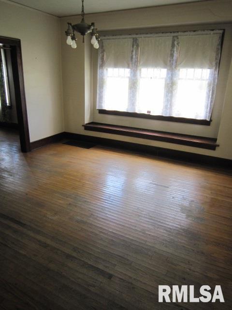 2529 North 3rd Street Clinton, IA 52732 - Photo 4 of 9 Gallery Image 4