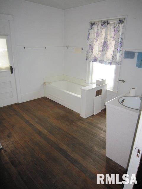 2529 North 3rd Street Clinton, IA 52732 - Photo 8 of 9 Gallery Image 8