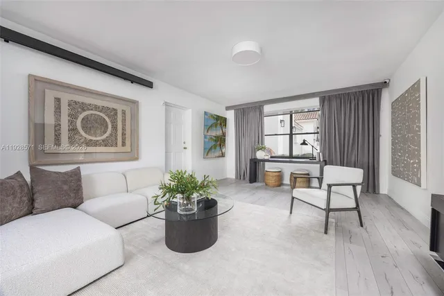 $4,599,000 | 7430 Southwest 66th Street, Miami, FL 33143