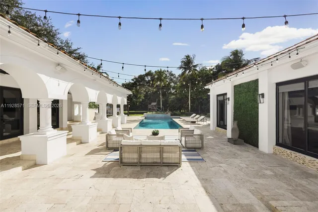 $4,599,000 | 7430 Southwest 66th Street, Miami, FL 33143