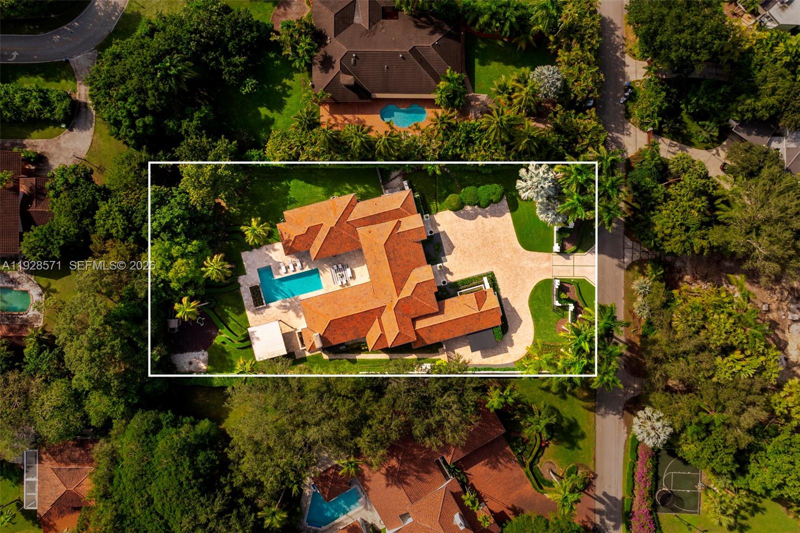 7430 Southwest 66th Street Miami, FL 33143 - Photo 41 of 43 an aerial view of a house having outdoor space