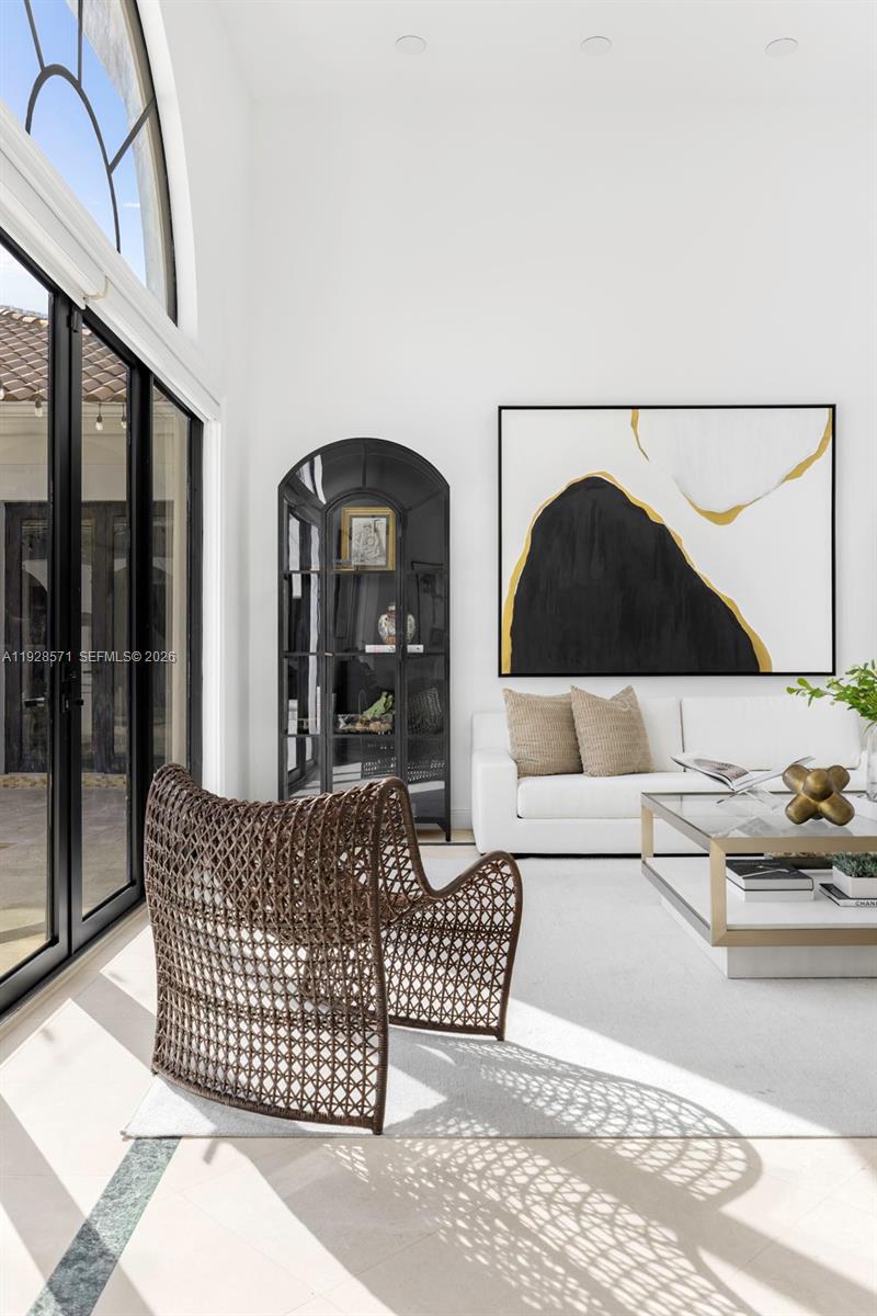 7430 Southwest 66th Street Miami, FL 33143 - Photo 8 of 43 a living room with furniture