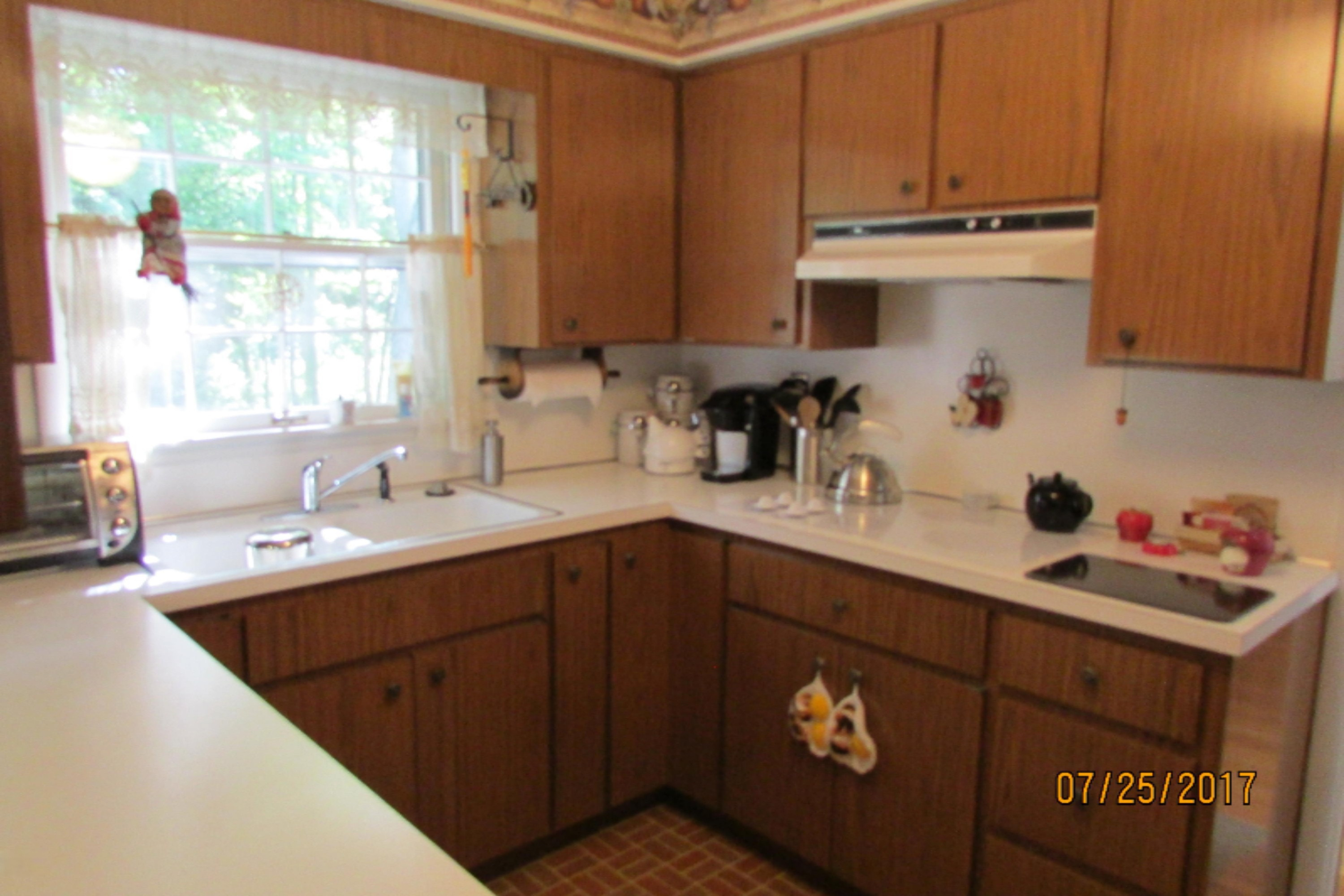 144 Fuller Road Battle Creek, MI 49015 - Photo 11 of 33 Kitchen