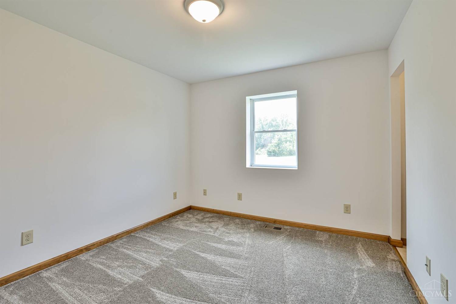 1482 Maple Grove Road Williamsburg, OH 45176 - Photo 12 of 34 Gallery Image 12