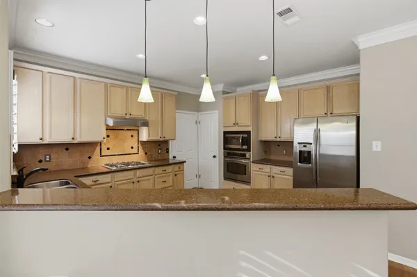 $875,000 | 5813 Miramonte Drive, Austin, TX 78759