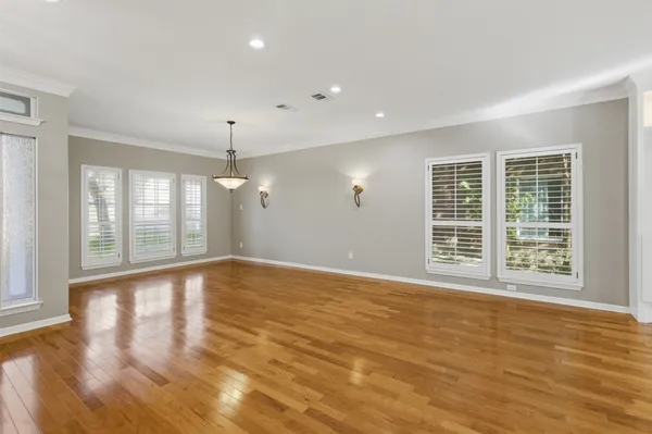 $875,000 | 5813 Miramonte Drive, Austin, TX 78759