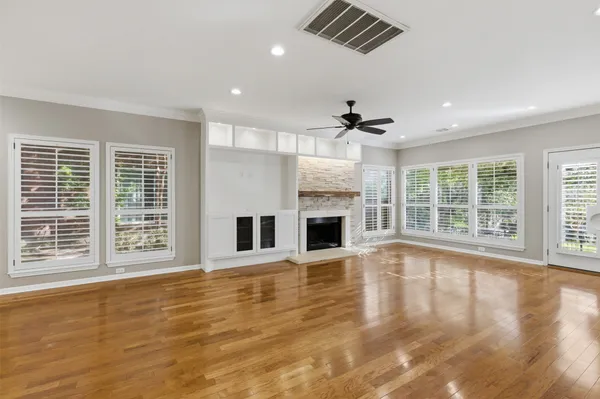 $875,000 | 5813 Miramonte Drive, Austin, TX 78759