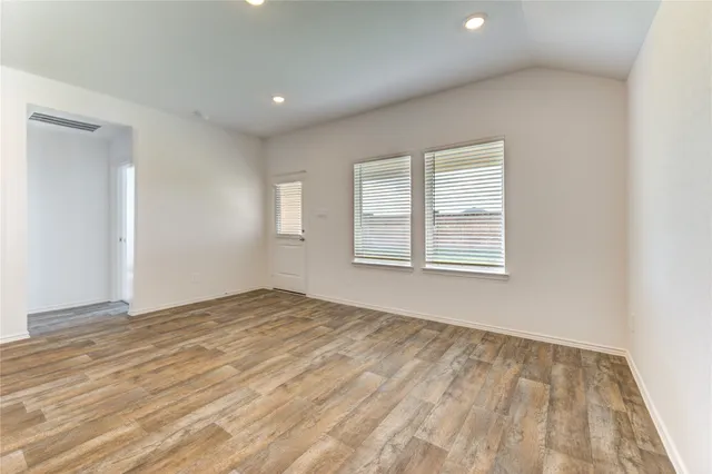 $1,975 | 30507 Carter Cove, Fulshear, TX 77423