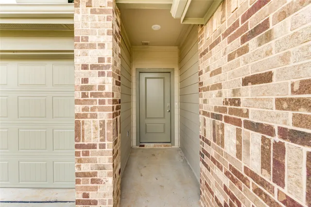 $1,975 | 30507 Carter Cove, Fulshear, TX 77423