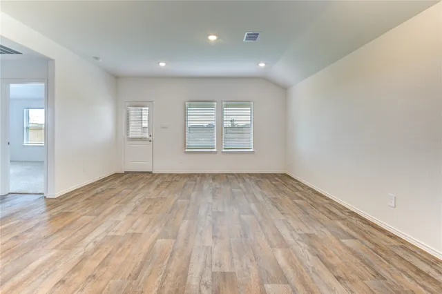 $1,975 | 30507 Carter Cove, Fulshear, TX 77423