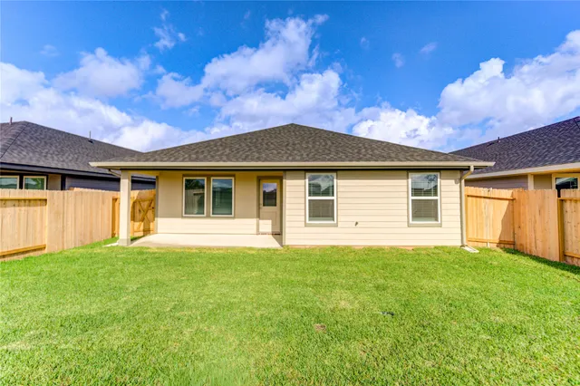 $1,975 | 30507 Carter Cove, Fulshear, TX 77423