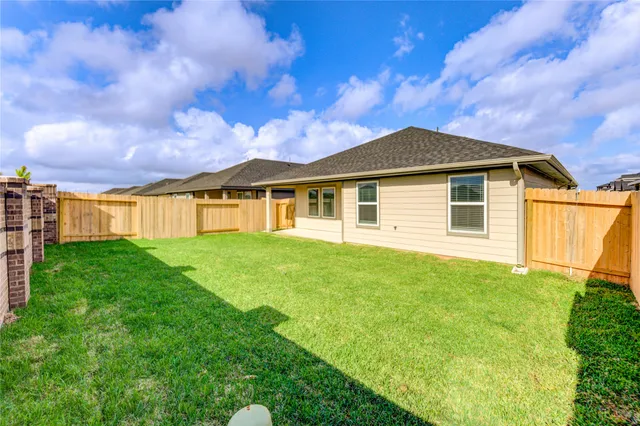 $1,975 | 30507 Carter Cove, Fulshear, TX 77423