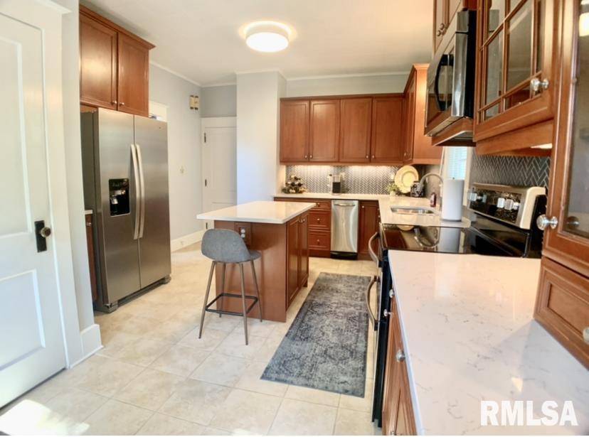 305 South Douglas Avenue Springfield, IL 62704 - Photo 6 of 26