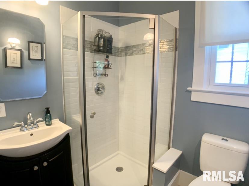 305 South Douglas Avenue Springfield, IL 62704 - Photo 10 of 26