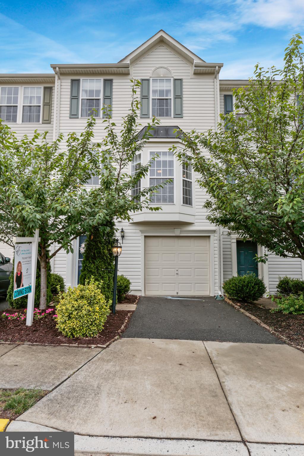 25286 Gothic Square Chantilly, VA 20152 - Photo 1 of 32 ~ Welcome Home! ~